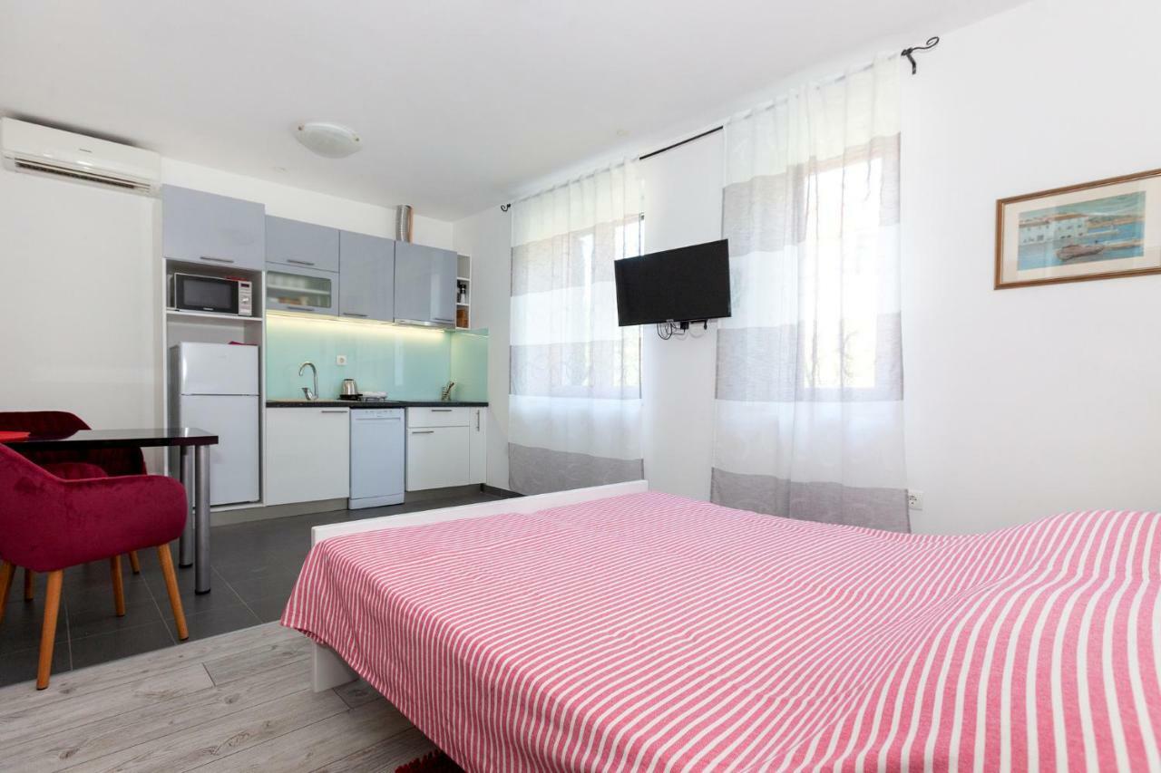 Studio Apartment Toma Split Exterior photo