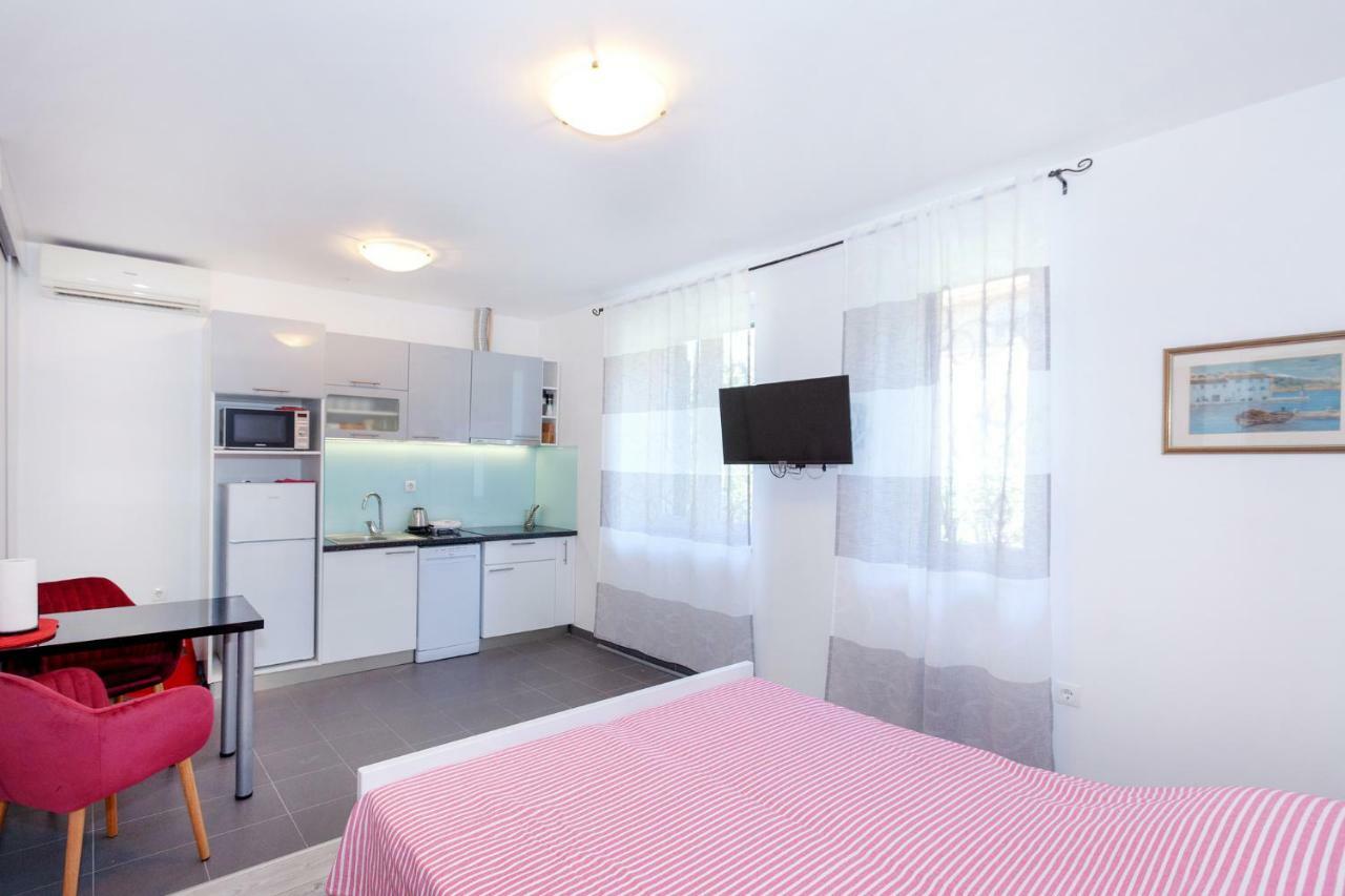 Studio Apartment Toma Split Exterior photo